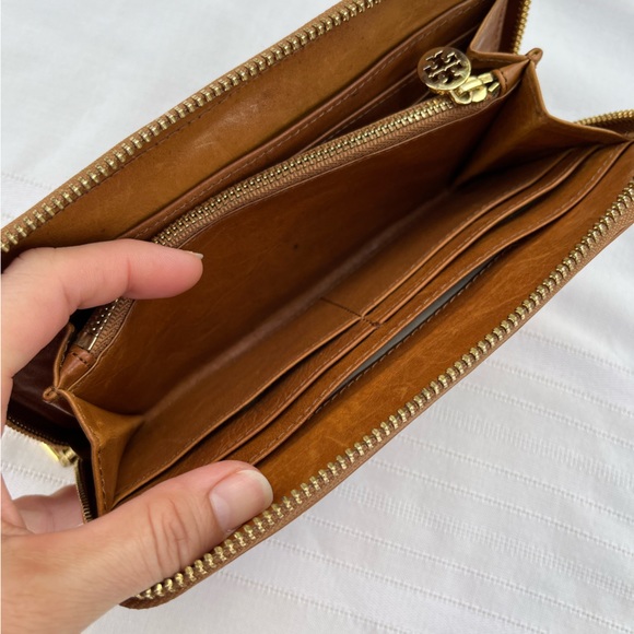 Tory Burch DENA Continental Wallet Full Zip Leather - Picture 8 of 13